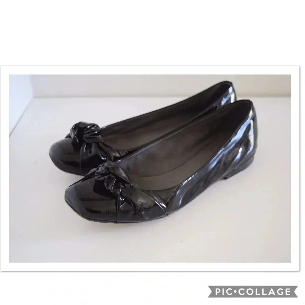Stuart Weitzman flats